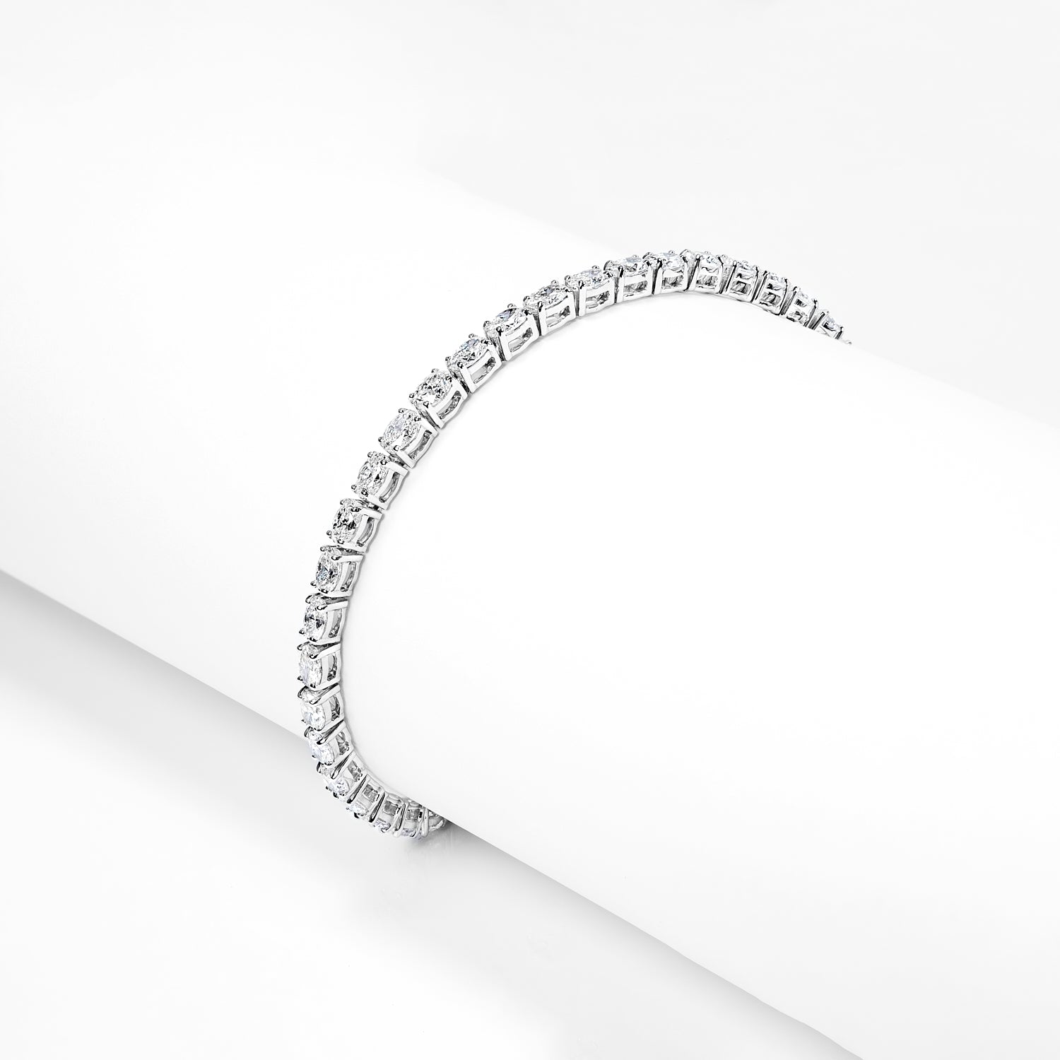 Alessia 6 Carat Oval Cut Single Row Diamond Tennis Bracelet