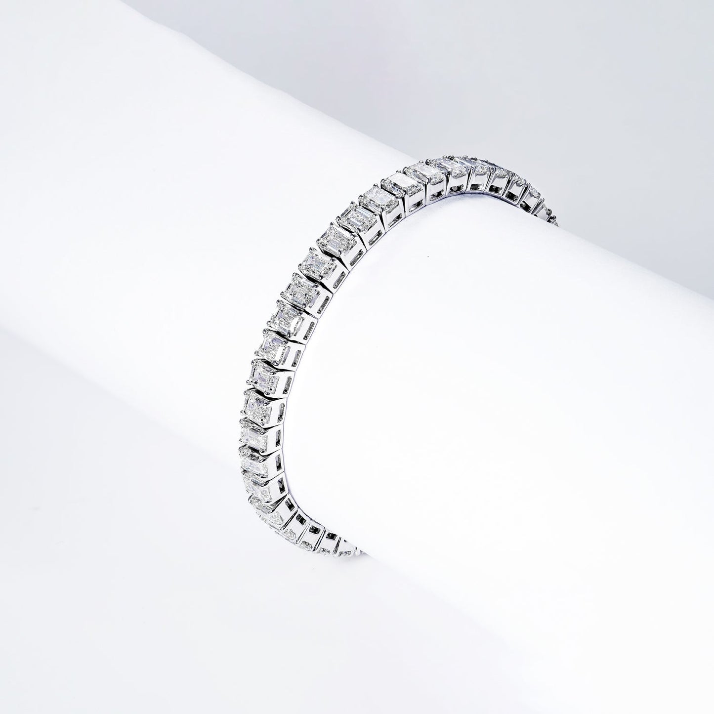 Diamond Tennis Bracelet 16 Carat Emerald Cut in 14k White Gold