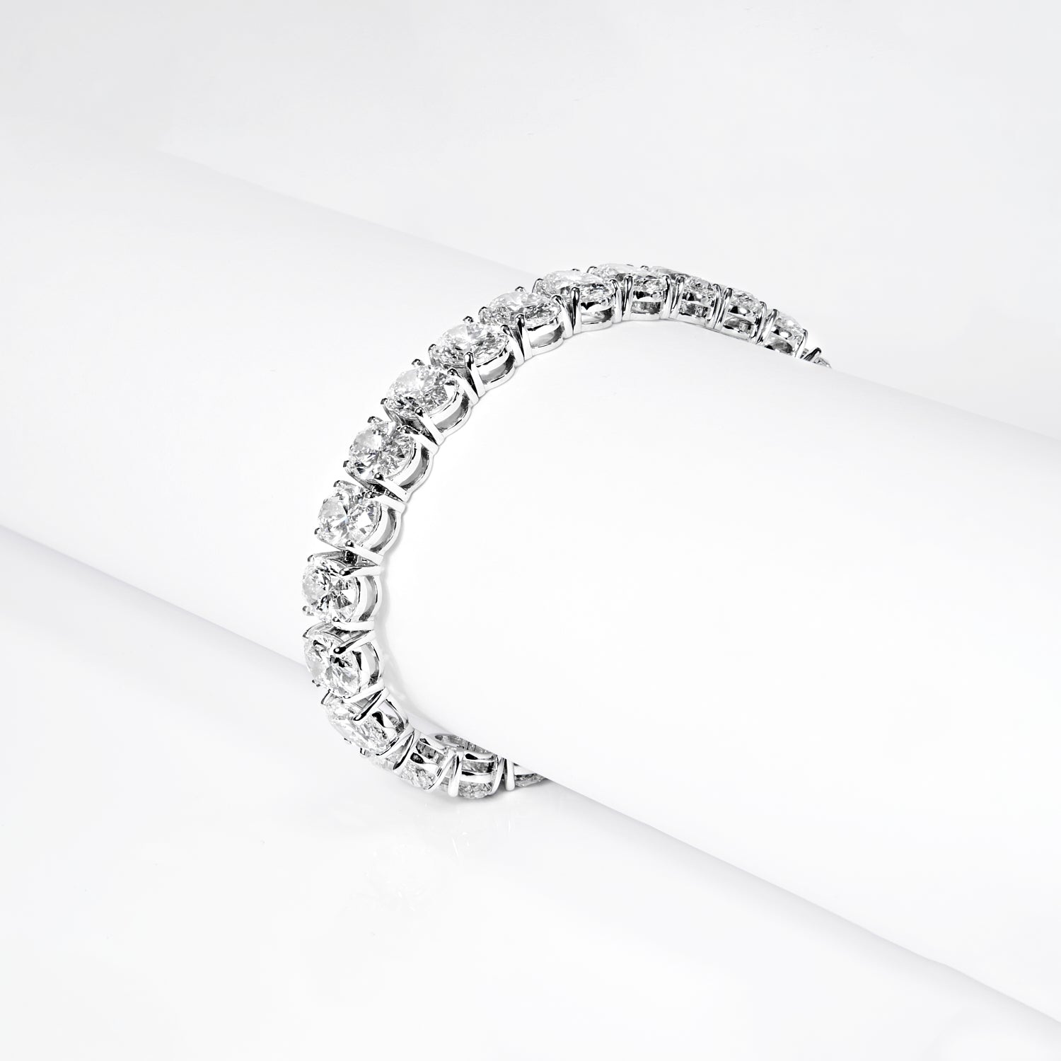 37 Carat Oval Cut Lab Grown Single Row Diamond Bracelet Side