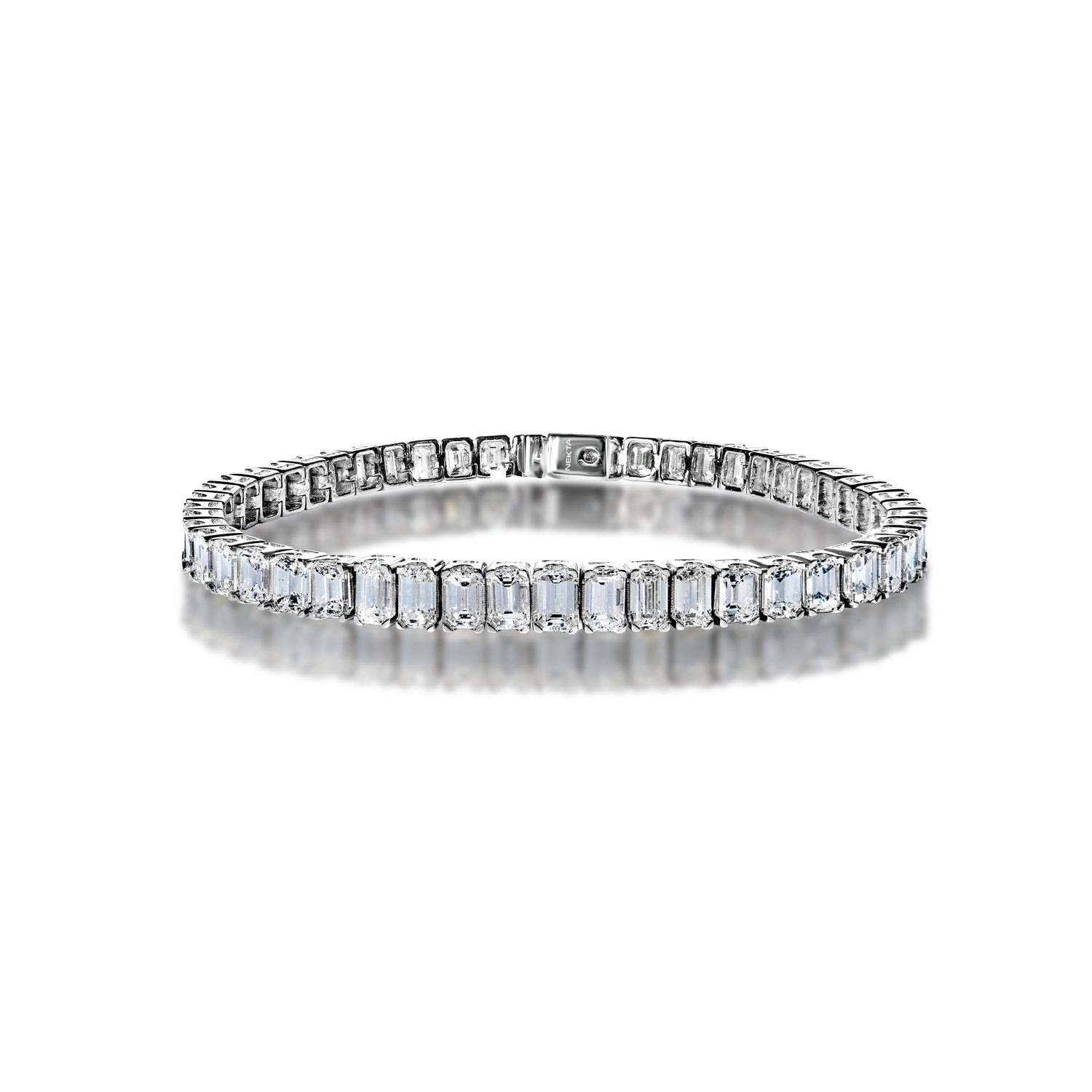 Diamond Tennis Bracelet 18 Carat Emerald Cut