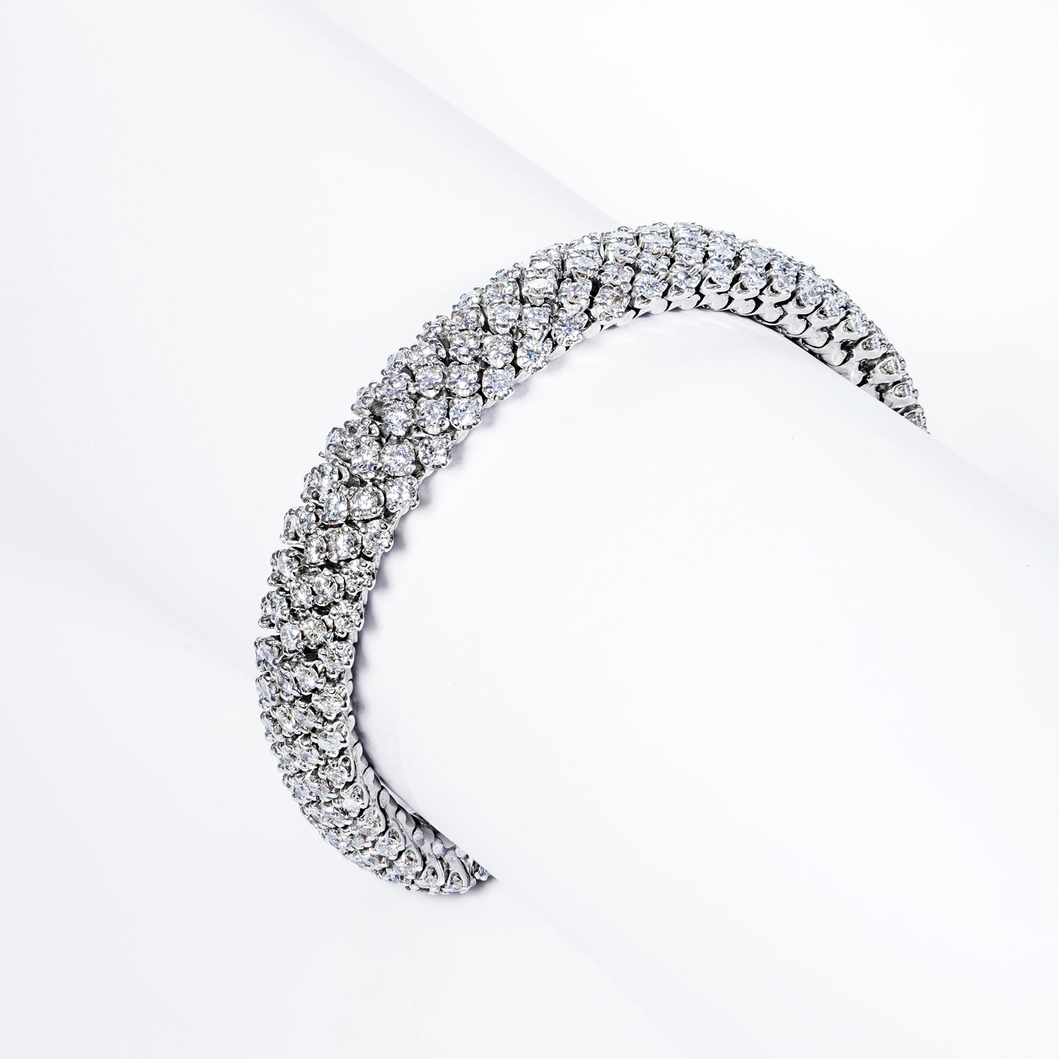 11 Carat Round Brilliant Cut Diamond Bracelet 1