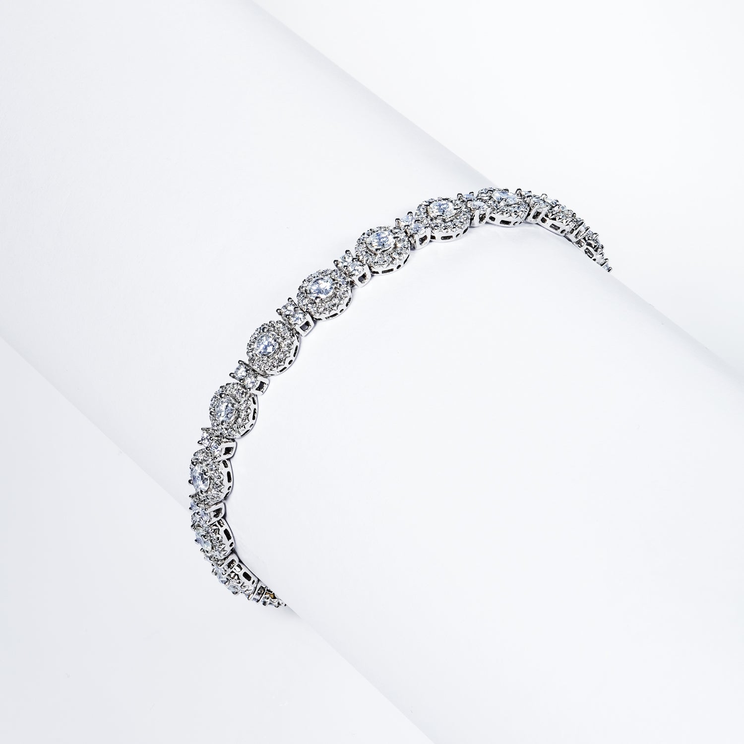 5 Carat Round Brilliant Cut Single Row Diamond Bracelet in 18k White Gold side